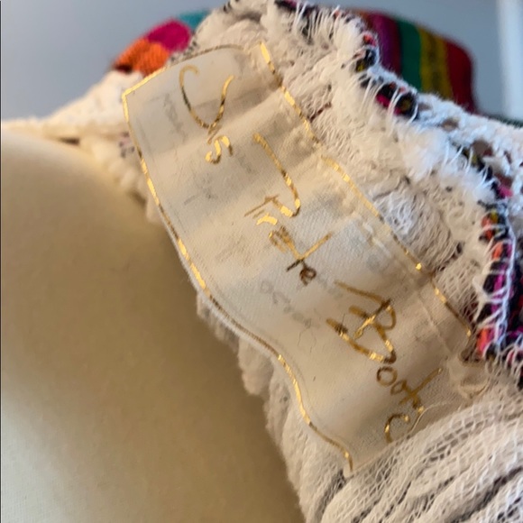 Jen’s Pirate Booty off the shoulder top - Picture 4 of 4